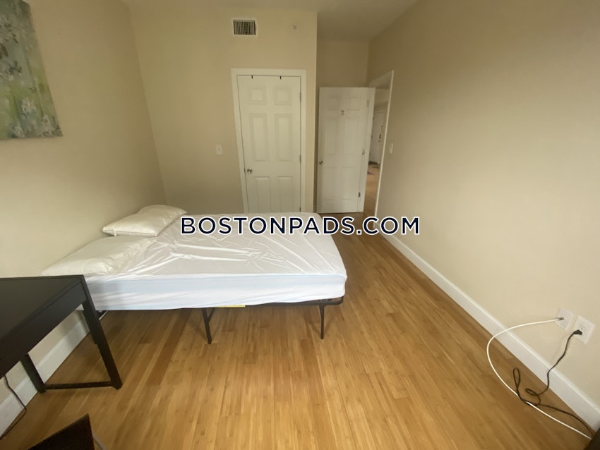 BOSTON - EAST BOSTON - JEFFRIES POINT - 5 Beds, 2 Baths - Image 13