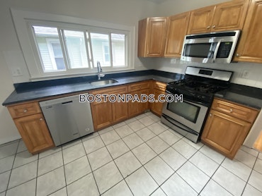 Boston - 6 Beds, 2 Baths