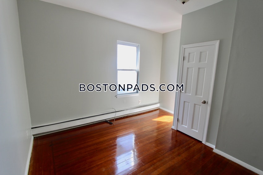 REVERE - 4 Beds, 1 Bath - Image 7