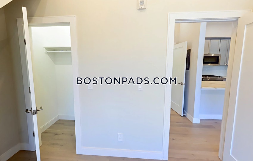 BOSTON - ROSLINDALE - 2 Beds, 2 Baths - Image 7