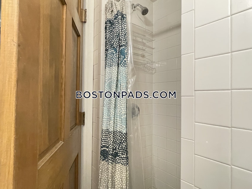 BOSTON - BACK BAY - 3 Beds, 2 Baths - Image 22