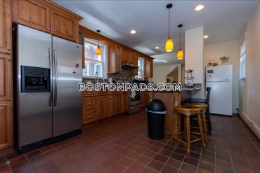 Boston - 5 Beds, 2 Baths