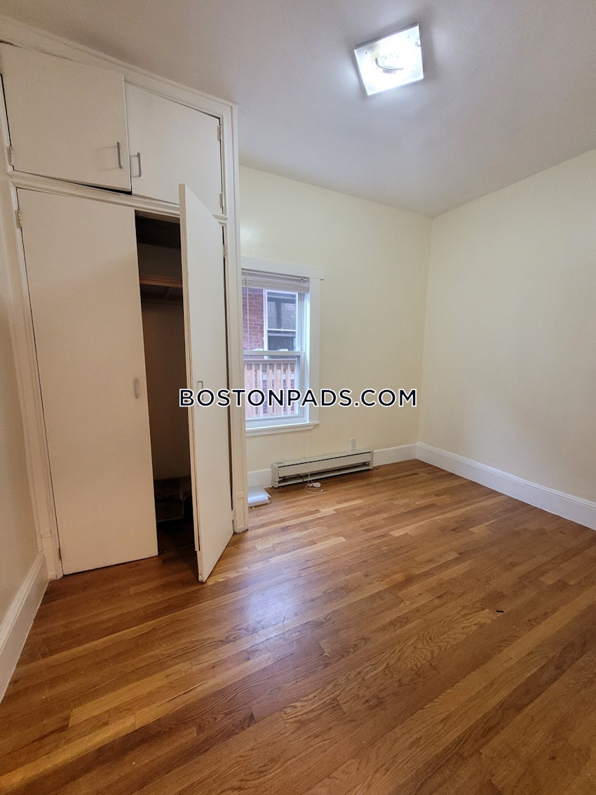 BOSTON - JAMAICA PLAIN - CENTER - 3 Beds, 1 Bath - Image 6