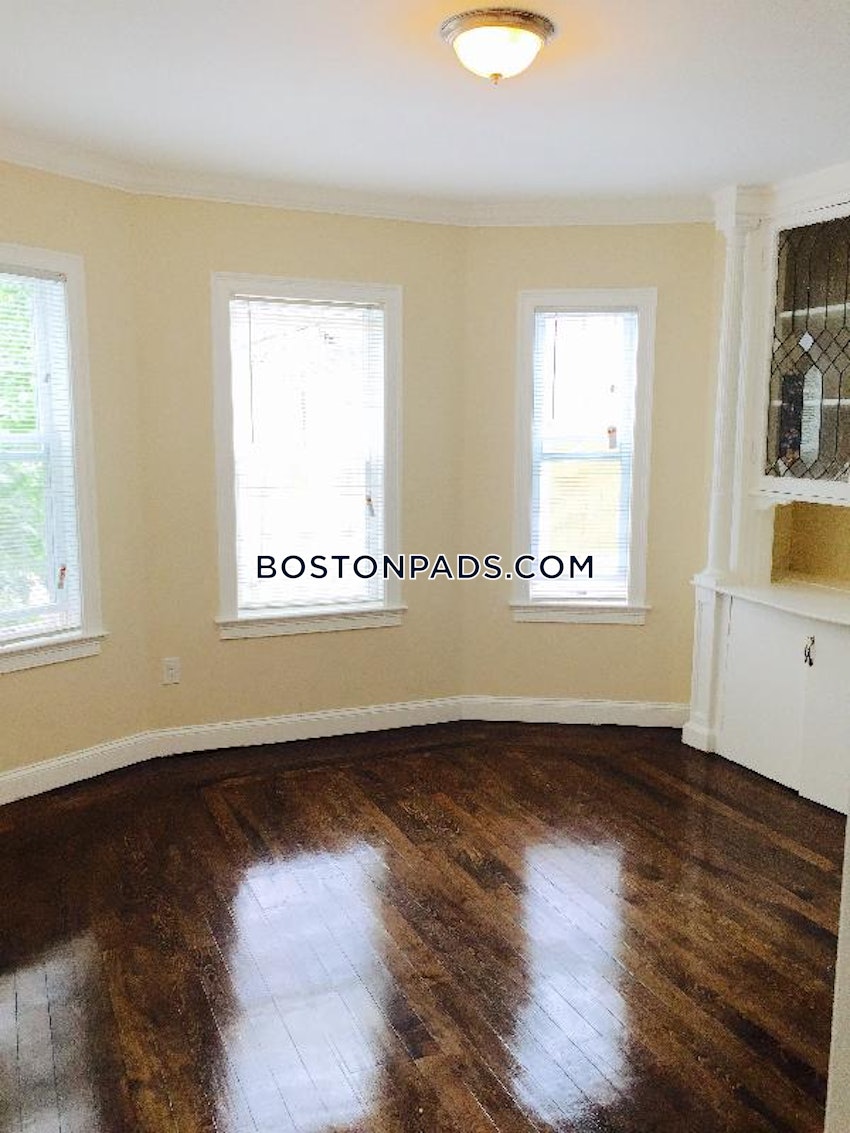 BOSTON - ROXBURY - 5 Beds, 1.5 Baths - Image 6