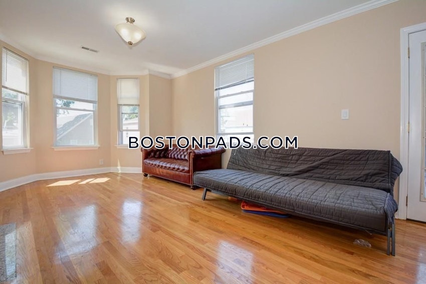 BOSTON - DORCHESTER - CENTER - 5 Beds, 2 Baths - Image 5