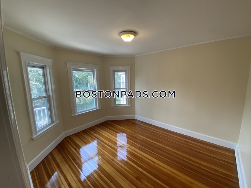 BOSTON - DORCHESTER - UPHAMS CORNER - 3 Beds, 1 Bath - Image 2