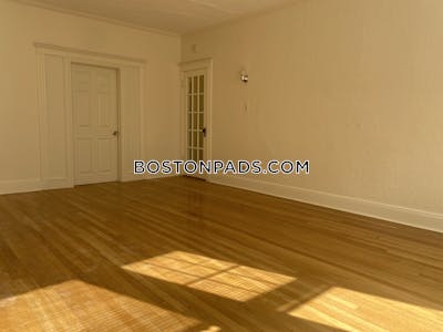 Brookline 3 Beds 1 Bath  Coolidge Corner - $4,300 No Fee