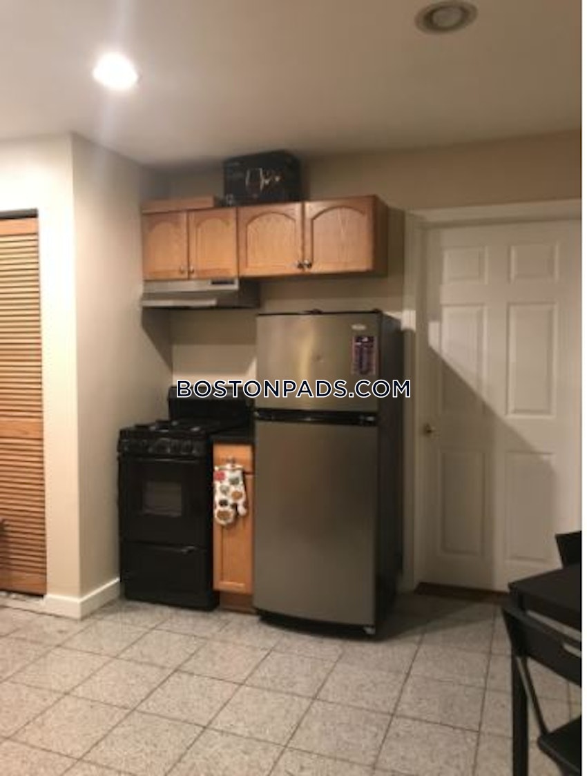 BOSTON - NORTH END - 2 Beds, 1 Bath - Image 2