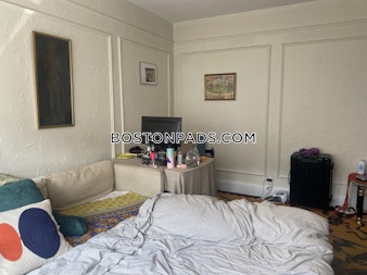 Commonwealth Ave. Boston