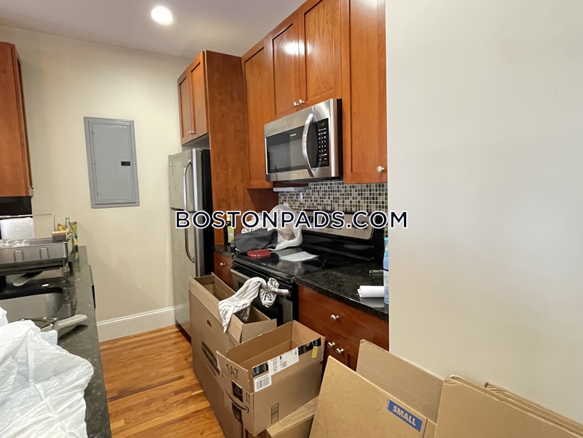 BOSTON - BEACON HILL - 1 Bed, 1 Bath - Image 5