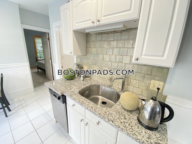 Boston - $2,900+ /mo