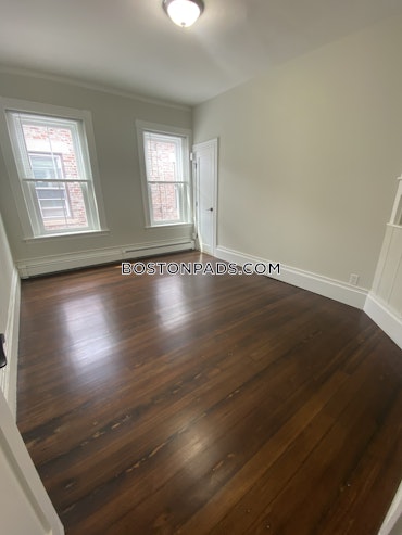 Boston - 4 Beds, 1 Baths