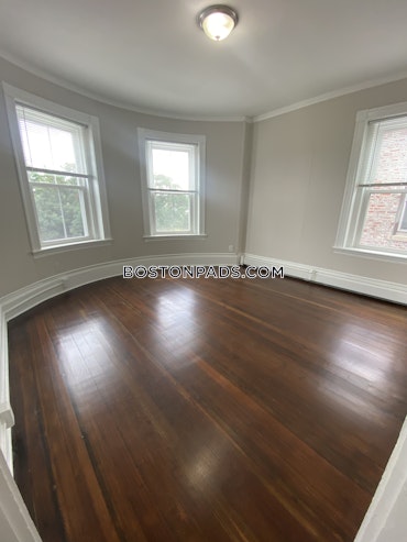 Boston - 4 Beds, 1 Baths