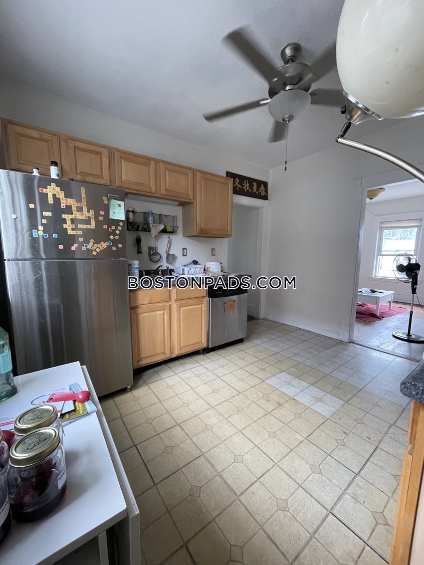 MEDFORD - TUFTS - 4 Beds, 2 Baths - Image 2