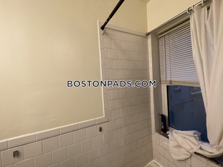 BOSTON - FENWAY/KENMORE - 1 Bed, 1 Bath - Image 21