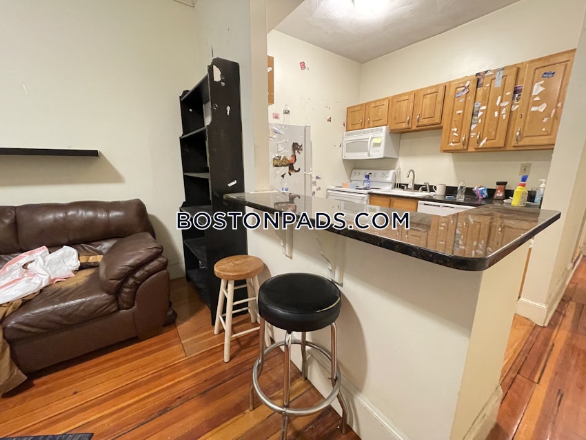 BOSTON - FENWAY/KENMORE - 1 Bed, 1 Bath - Image 10