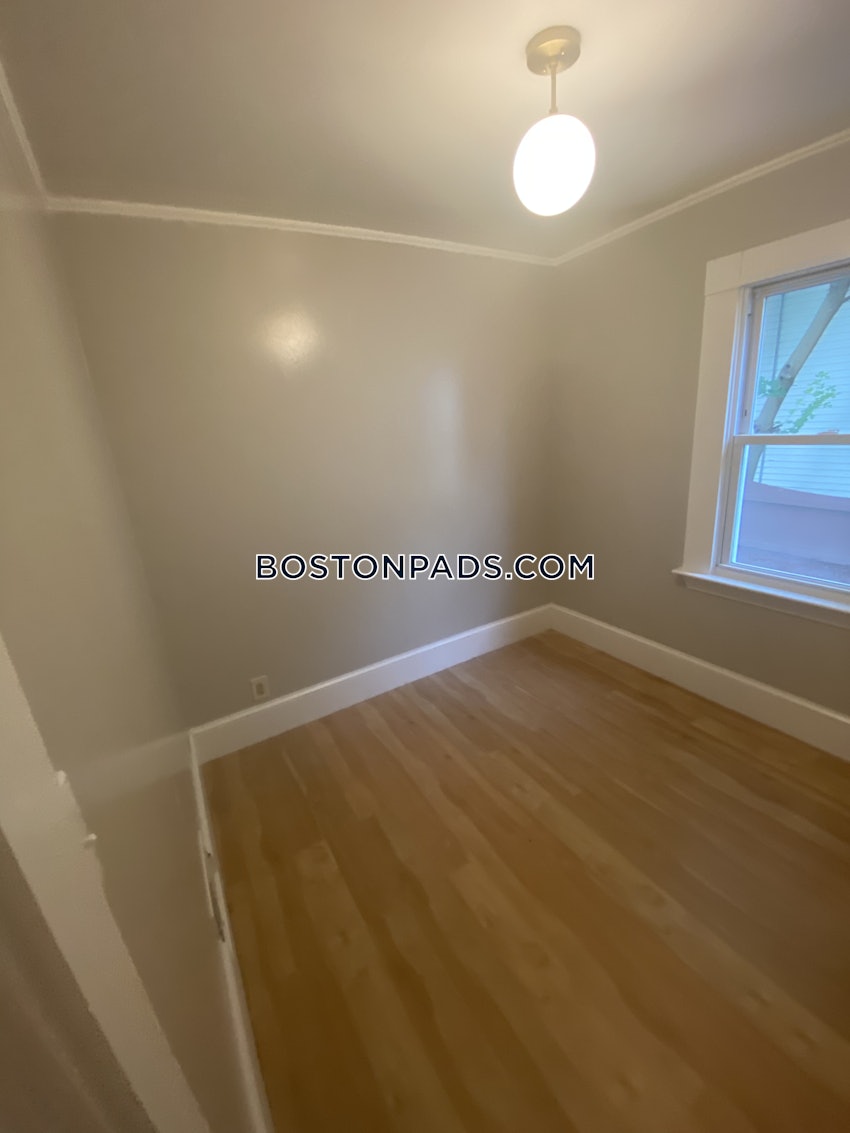 MALDEN - 3 Beds, 1 Bath - Image 14