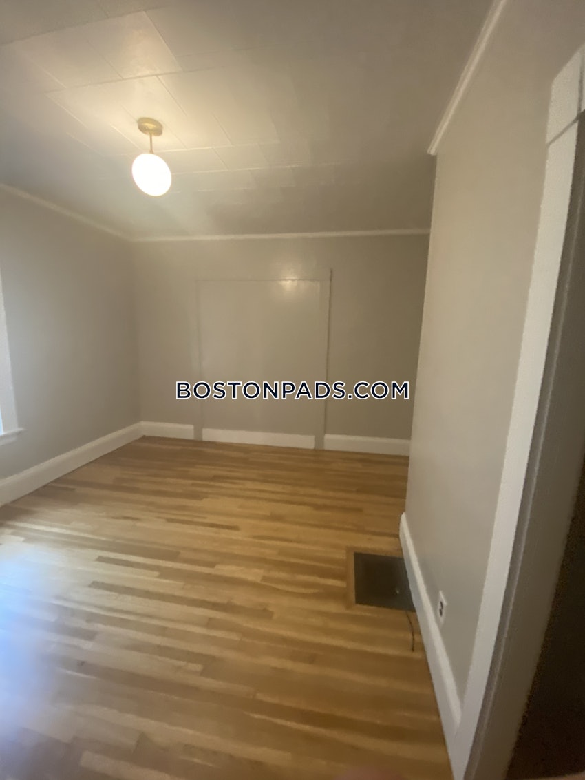 MALDEN - 3 Beds, 1 Bath - Image 16