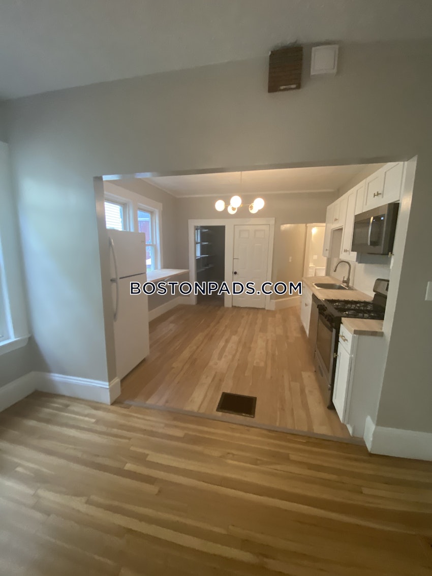 MALDEN - 3 Beds, 1 Bath - Image 12