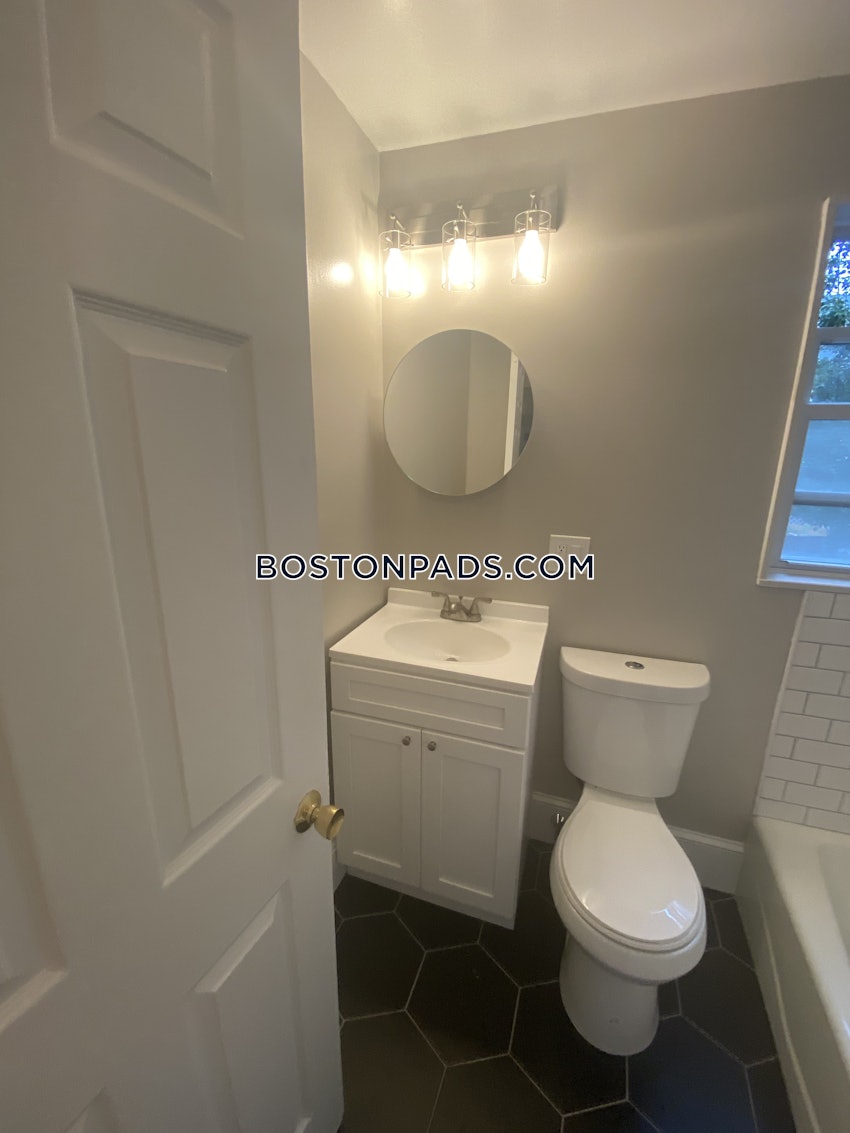 MALDEN - 3 Beds, 1 Bath - Image 12