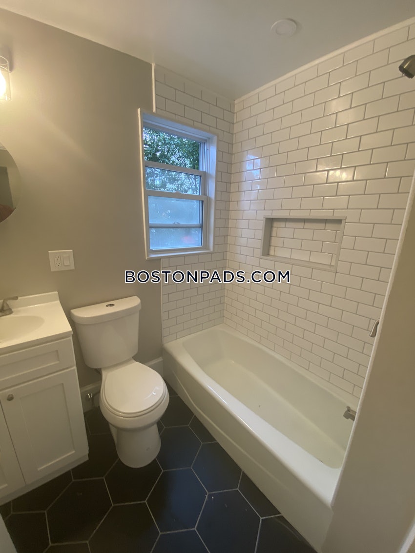 MALDEN - 3 Beds, 1 Bath - Image 11