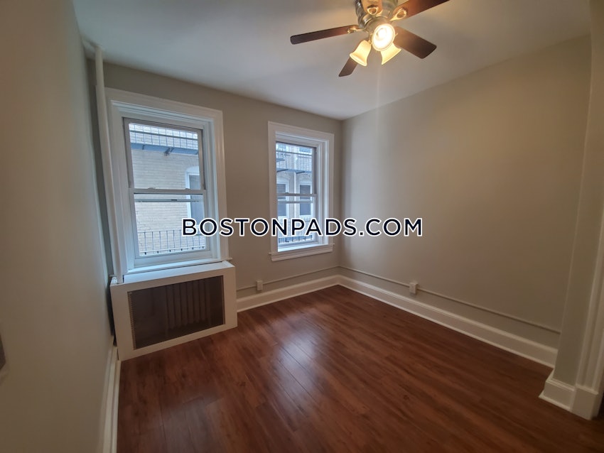 BOSTON - NORTH END - 3 Beds, 1 Bath - Image 10