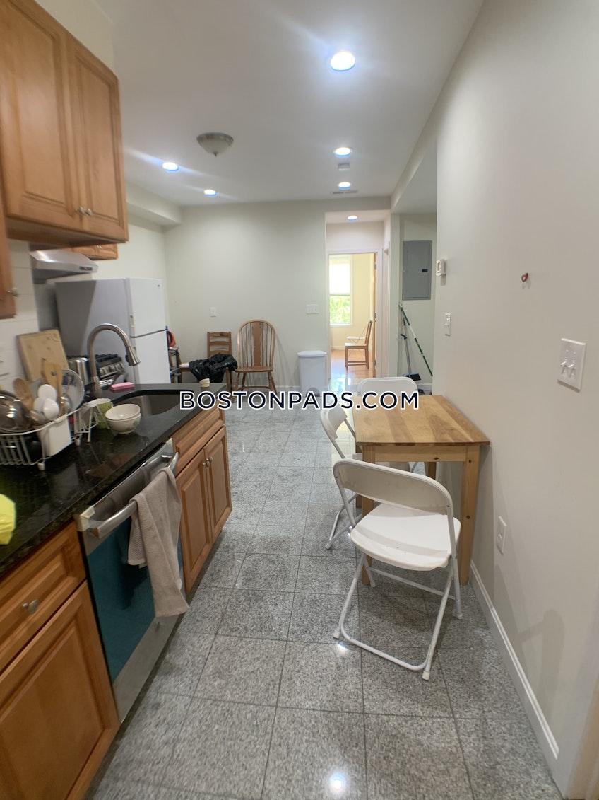 Boston - $6,100+ /month