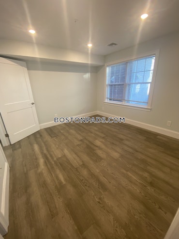 Boston - 2 Beds, 1 Baths