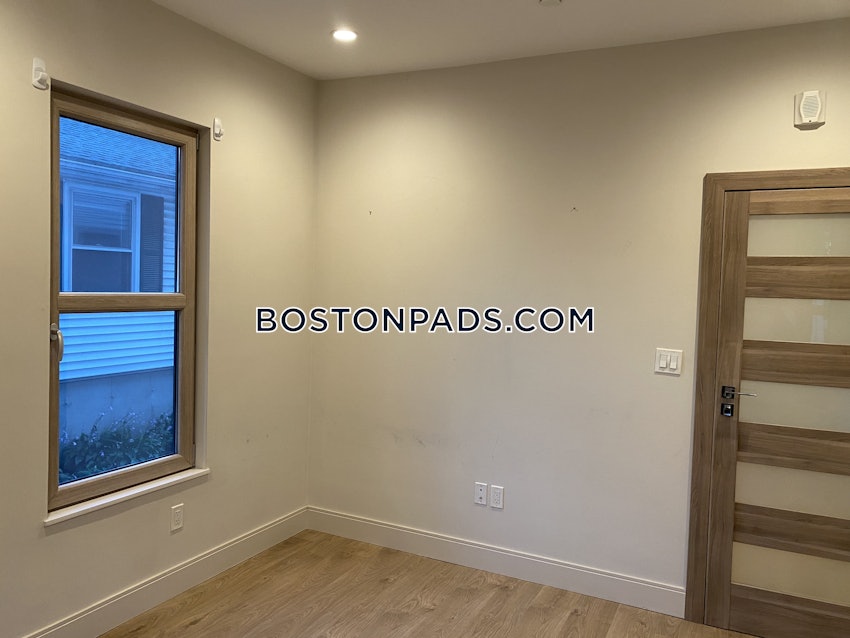 BOSTON - DORCHESTER/SOUTH BOSTON BORDER - 4 Beds, 2 Baths - Image 8