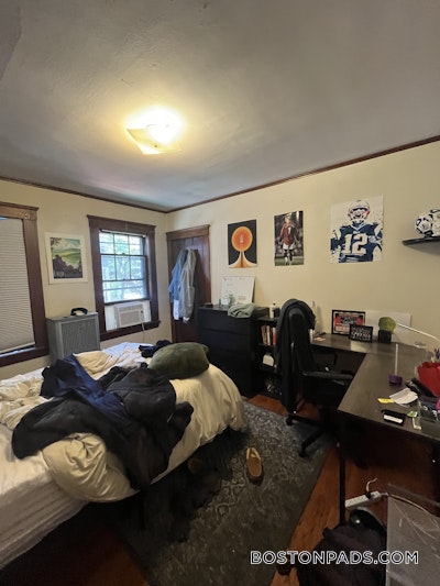 Somerville 4 Beds 1 Bath  Tufts - $5,200