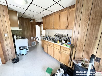 Dorchester/south Boston Border 2 Bed 1 Bath BOSTON Boston - $2,450 No Fee