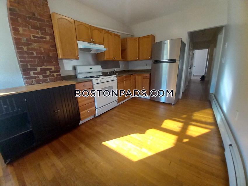 BOSTON - DORCHESTER/SOUTH BOSTON BORDER - 3 Beds, 1 Bath - Image 9