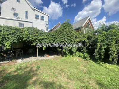 Medford 4 Beds 2 Baths  Tufts - $4,000 No Fee