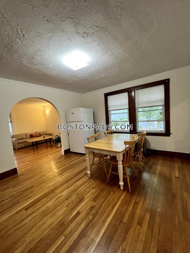 Boston - 4 Beds, 1 Baths