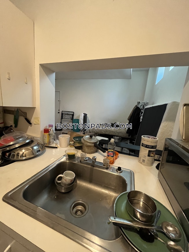 Boston - $5,000+ /mo