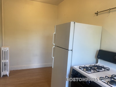 Brookline 1 Bed 1 Bath BROOKLINE- NORTH BROOKLINE $2,500  Coolidge Corner - $2,600