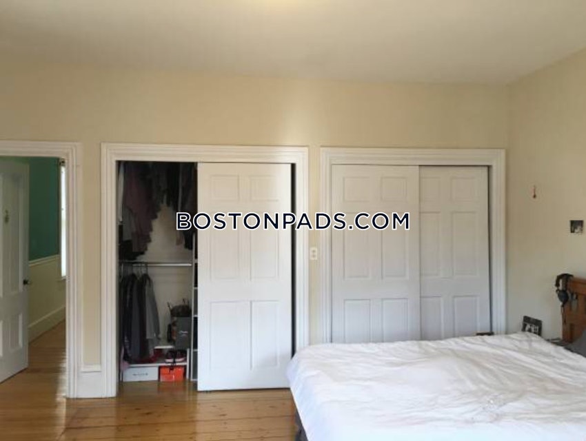 BOSTON - FORT HILL - 5 Beds, 3.5 Baths - Image 1