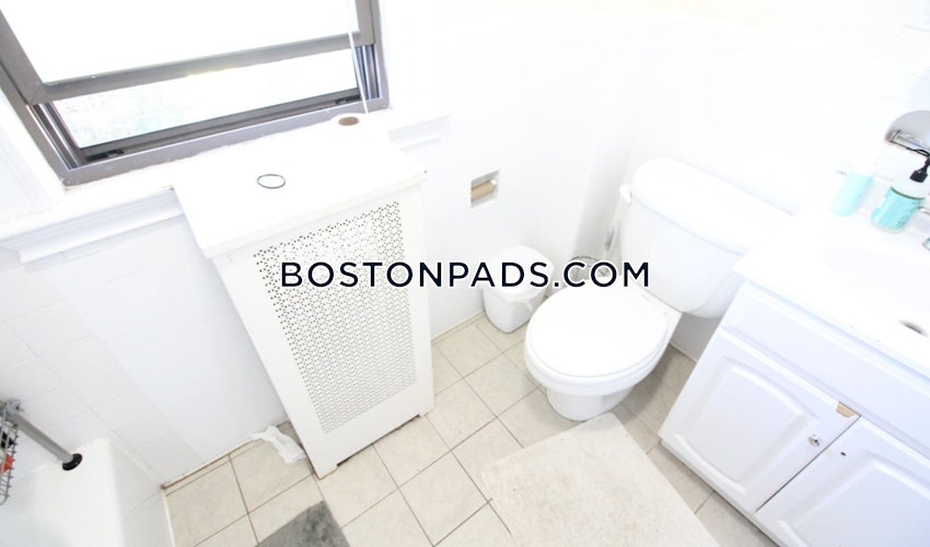 BOSTON - BRIGHTON - BOSTON COLLEGE - 5 Beds, 3 Baths - Image 7