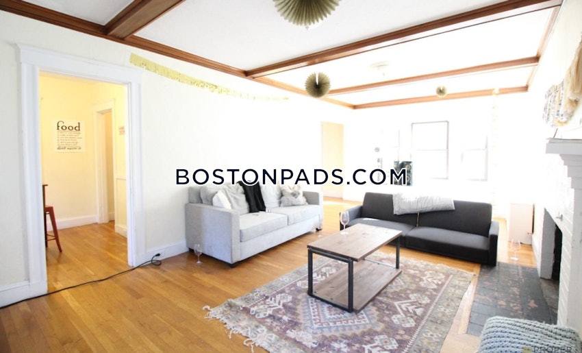 BOSTON - BRIGHTON - BOSTON COLLEGE - 5 Beds, 3 Baths - Image 3