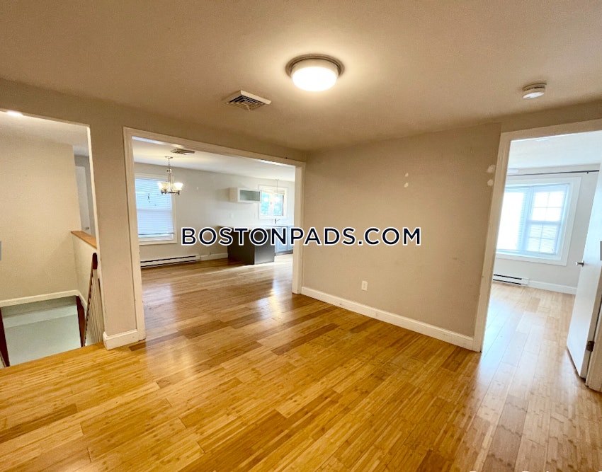 BOSTON - DORCHESTER/SOUTH BOSTON BORDER - 6 Beds, 2 Baths - Image 20