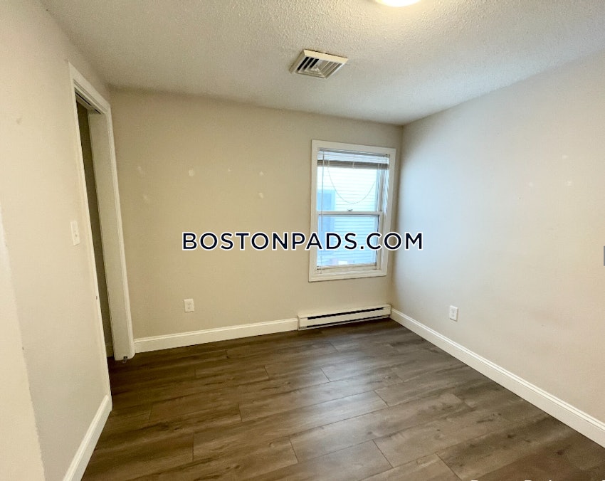 BOSTON - DORCHESTER/SOUTH BOSTON BORDER - 6 Beds, 2 Baths - Image 30