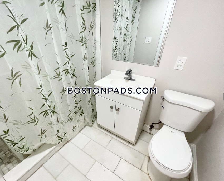 BOSTON - DORCHESTER/SOUTH BOSTON BORDER - 6 Beds, 2 Baths - Image 37