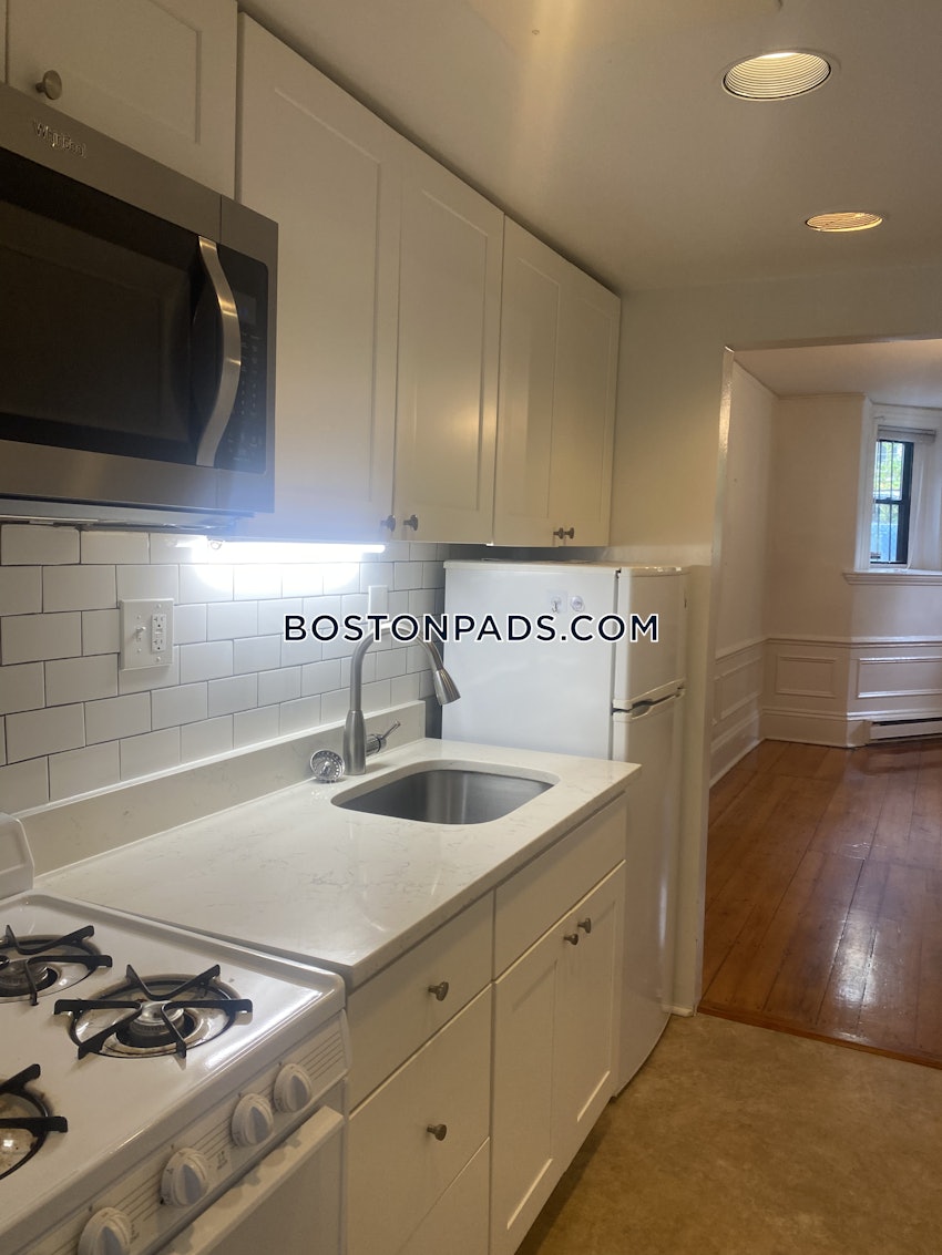 BOSTON - FORT HILL - 1 Bed, 1 Bath - Image 2