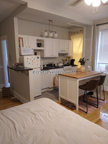 Boston - 0 Beds, 1 Baths