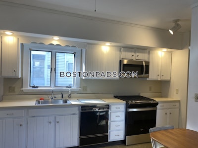 Somerville 5 Beds 2 Baths  Tufts - $8,200 No Fee
