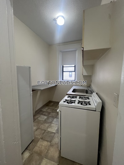 Allston Studio, 1 Bath Unit Boston - $1,995 No Fee