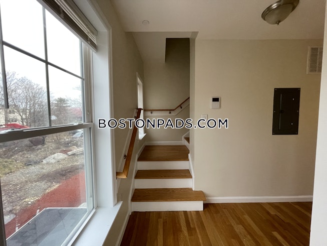Boston - $4,600+ /mo