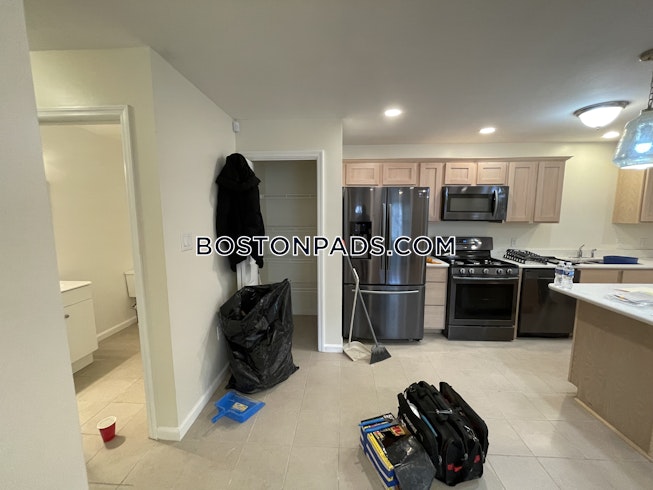 Boston - $4,600+ /mo