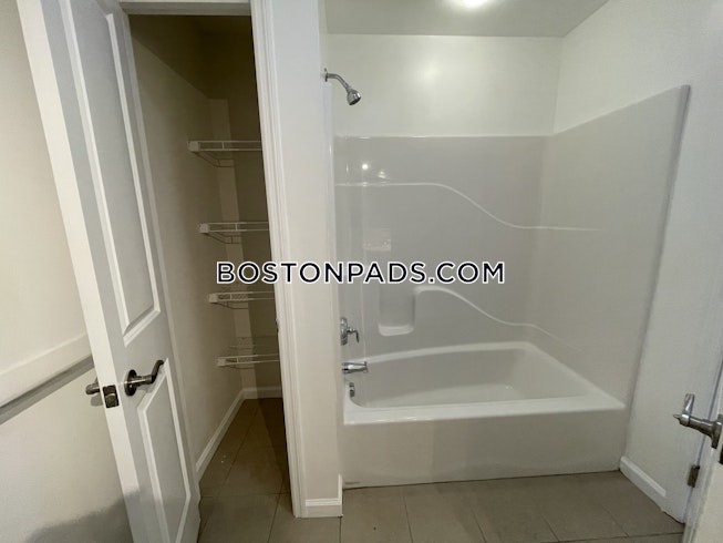 Boston - $4,600+ /mo
