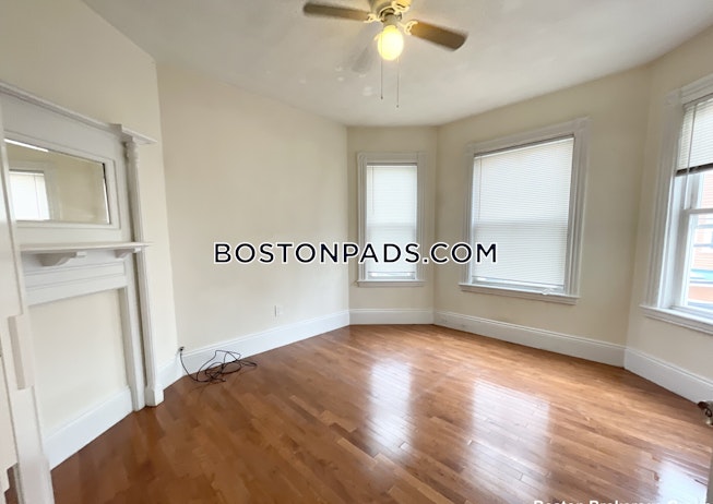 Boston - $3,600+ /mo